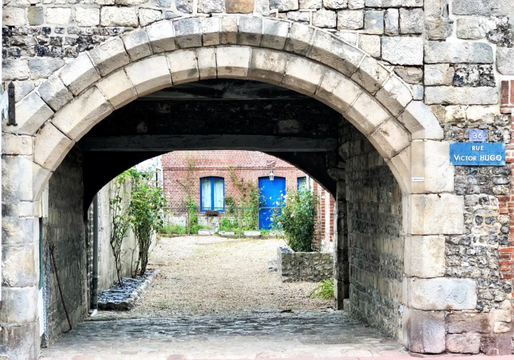 Klippen, Calvados und ein berühmter Klosterberg: Die Normandie 28