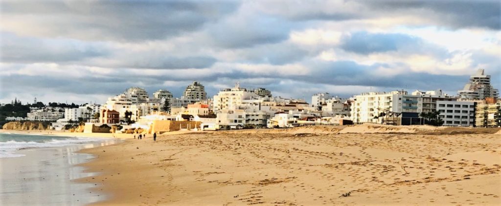 Sprung nach Süden: Banges Warten in der Algarve 25