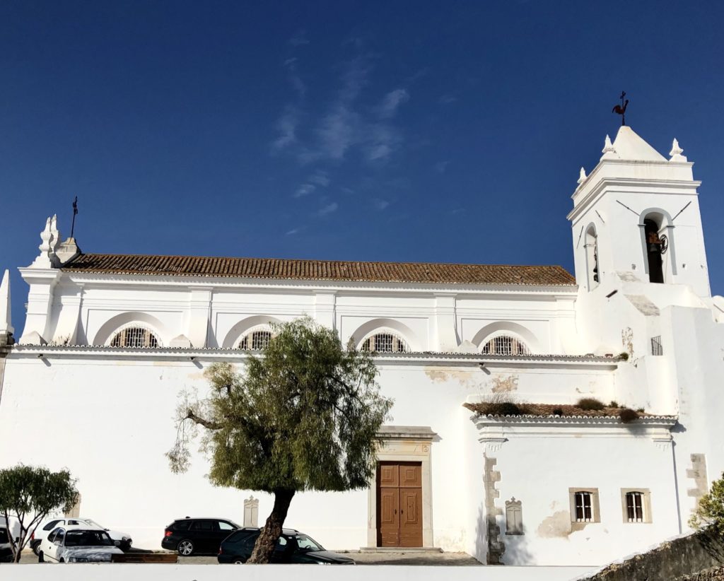 Der Kampf um den Booster, ein haariger GAU und ein Mann im Sarg: Die Ost-Algarve 17